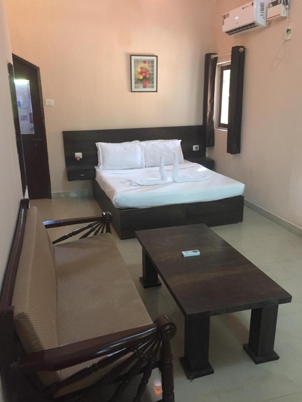 Ave Maria Guest House Candolim Ngoại thất bức ảnh